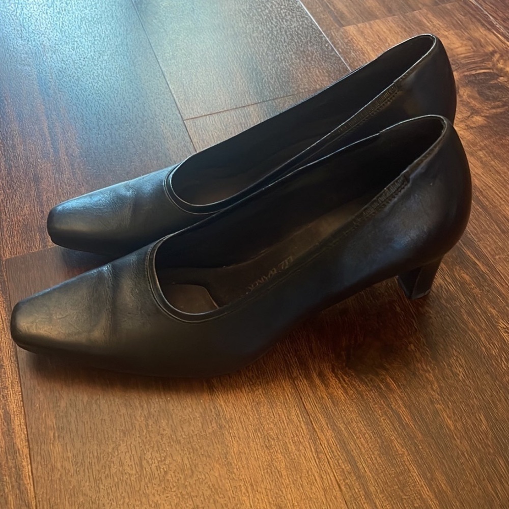 Liz Baker Pumps